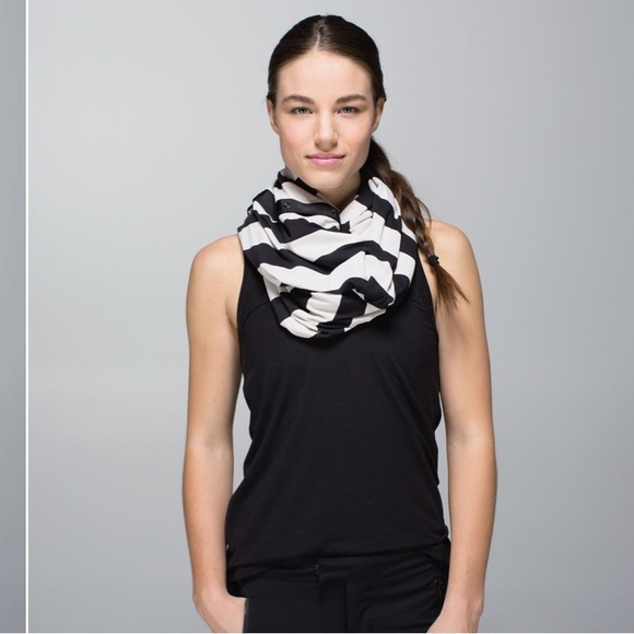 Lululemon Vinyasa Scarf *Rulu Light in Bold Stripe - Picture 3 of 12